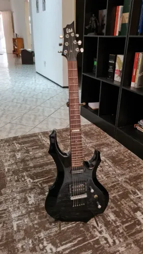 Guitarra ESP Ltd F10