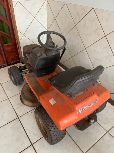 Trator Husqvarna