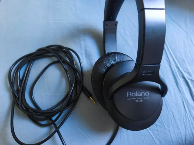 Fones De Ouvido Roland
