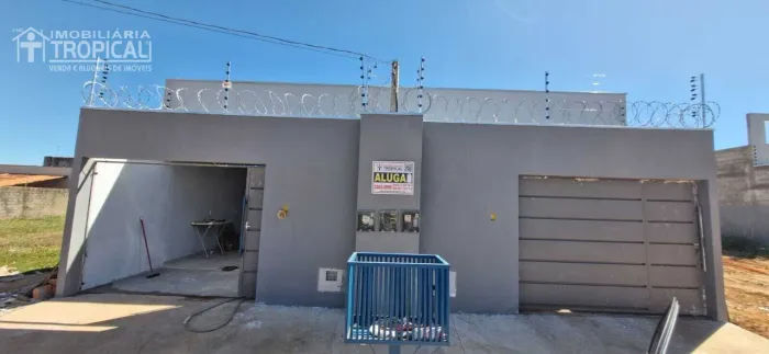 Aluga-se casa no setor Jd. América em Porto Nacional-TO.