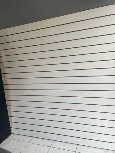 Painel canaletado