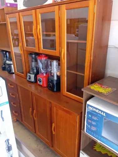 Armário de cozinha novo em madeira