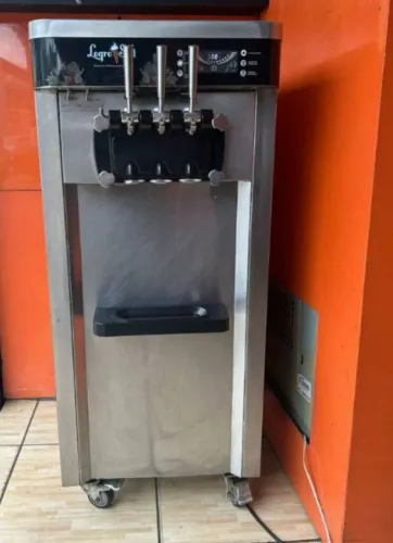 ? MÁQUINA DE SORVETE EXPRESSO LOGRO SOFT - 3 ALAVANCAS