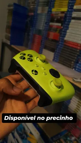 Controle Xbox e televisão 260$