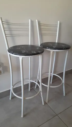 Banquetas p/ balcão.