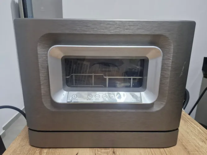 Lava louças Electrolux 06 serviços LE06 110/127v inox