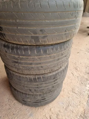 VENDO 4 PNEUS ARO 17 USADOS EM BOM ESTADO 