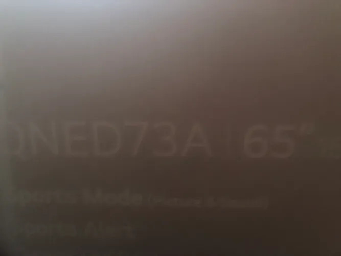Uma caixa de Tv 65