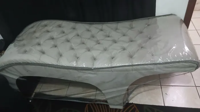 Vê vendo cama lash. Sem marcas de uso com capa protetora nao entrego