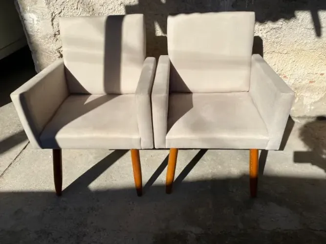 POLTRONAS BEGE