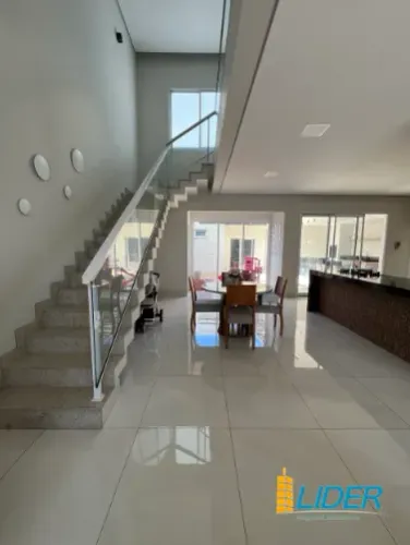 Casa à venda, 3 quartos, 3 suítes, 2 vagas, LARANJEIRAS - Uberlândia/MG