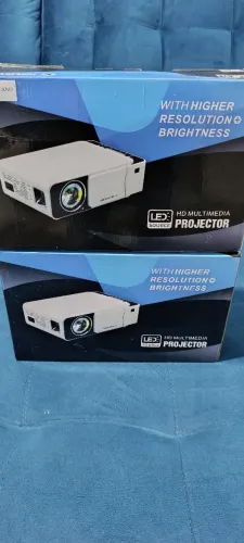 Projetor boa imagem espelha no celular um tv na sua não