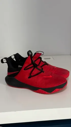 Tênis Nike Vermelho - Tamanho 40