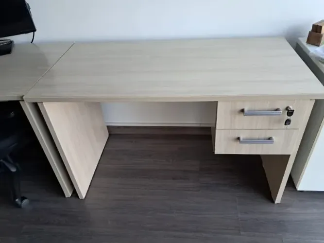 Mesa de Escritório EM PERFEITO ESTADO