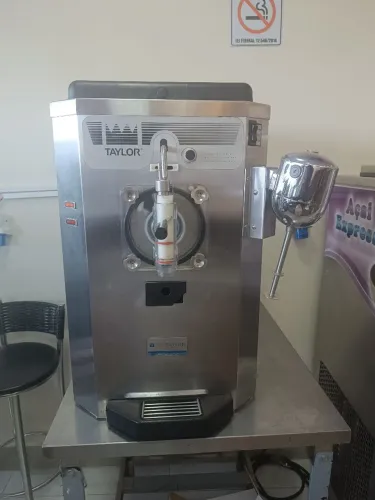 Máquina de Sorvete Taylor