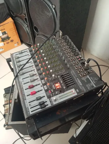 Mesa de som