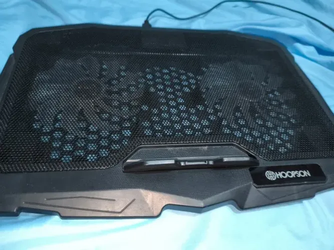 Cooler Hoopson Base Notebook 17" 2 USB LED Azul 1500 RPM Preto
