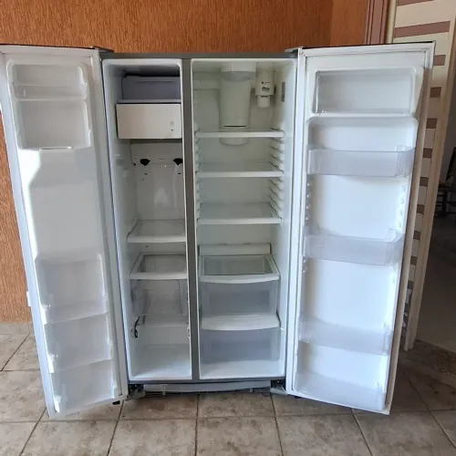 Geladeira side by side GE