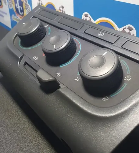 Comandos de Ar Painel Moldura Ventilação Original Chevrolet Celta 2012 até 2015