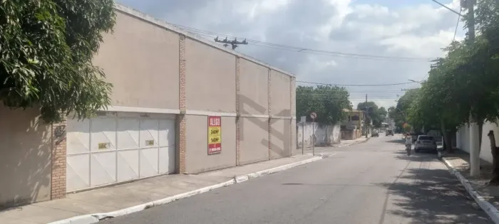 Galpão para alugar, 240 m² por R$ 15.000,00/mês - Centro - São Pedro da Aldeia/RJ