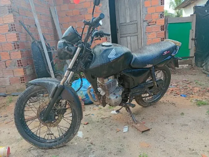 Vende-se uma Titan 150 2007 faço negócio em pop