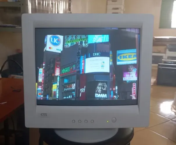 CTX COLOR MONITOR VL700 'NOS' (New Old Stock) E 'CIB' (Complete In Box)
