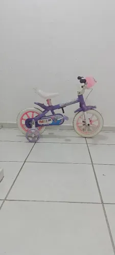 Bicicleta infantil menina