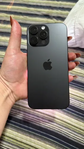 iPhone 16 Pro max semi novo