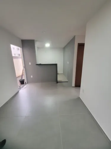 Passo Chave Apartamento 02 Quartos com Quintal no Anil Condominio Jardins dos Antúrios.