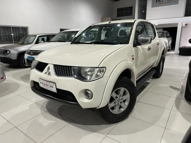 Mitsubishi L200 Triton HPE 3.2 CD TB Int.diesel AUT 2010