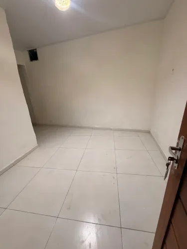 Alugo kitnet 