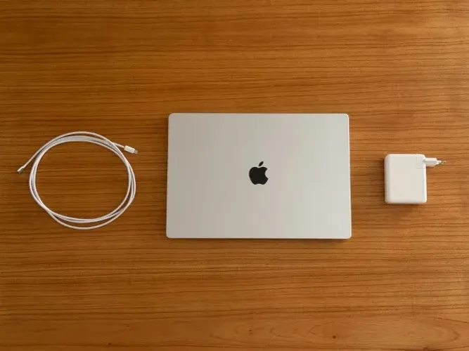 Macbook Pro 16" M3 36GB RAM 512GB SSD praticamente zero (7 ciclos)