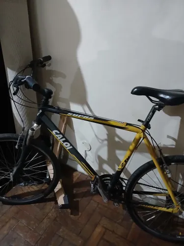 Bicicleta caloi, ARO 29, semi usada perfeito estado