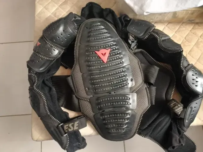 colete de motoqueiro otimo estado de uso