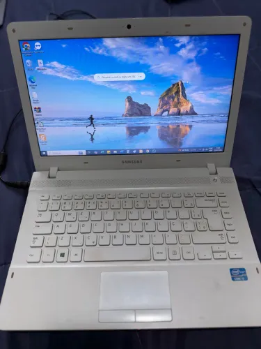 Notebook samsung ativ book 2(branco) core i3 usado