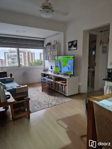Vende-se apartamento com 2 quartos e 1 vaga Chácara das Pedras