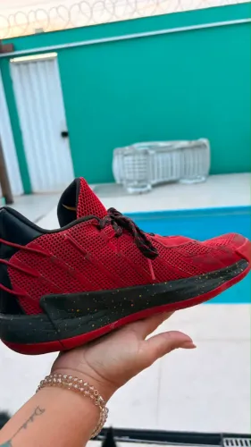 Tênis Adidas Dame 7
