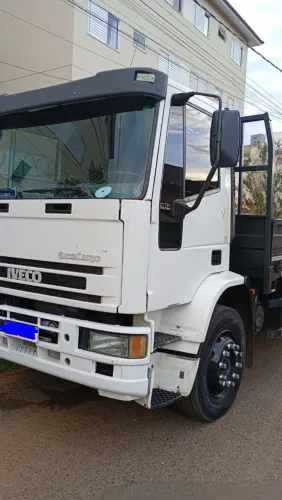 Caminhão Iveco Eurocargo                        