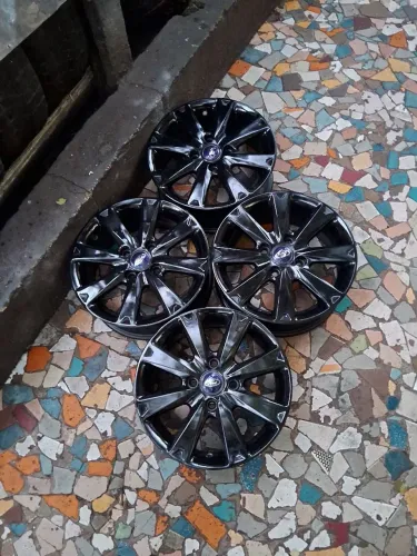 Jogo de rodas de liga leve aro 15/4 furos originais Ford Ka Fiesta New Fiesta e outros 