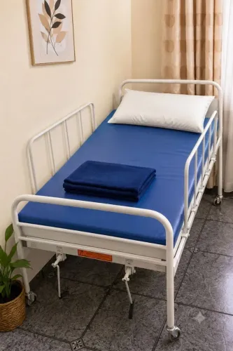 CAMA HOSPITALAR COM DUAS MANIVELAS