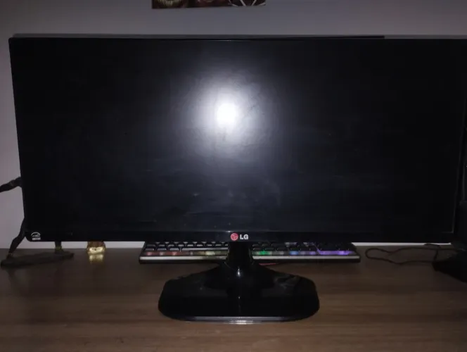Monitor LG Ultrawide 25" 25UM65-P - preferencialmente para peças/conserto