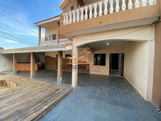 Casa sobrado com piscina, á venda Vila Domingues - R$470.000,00