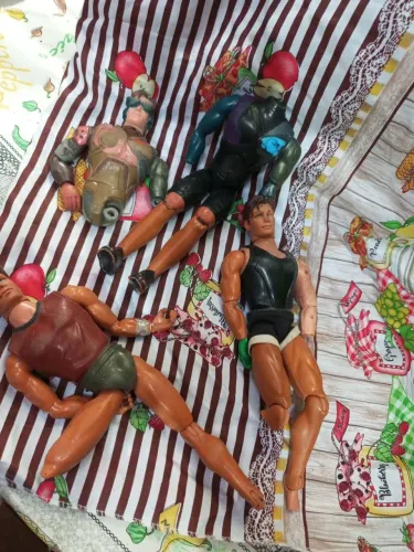 Sucatas de bonecos Maxsteel 