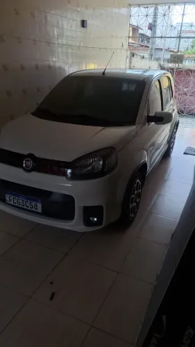Fiat Uno Sporting 1.4 EVO Fire Flex 8V 4P 2016