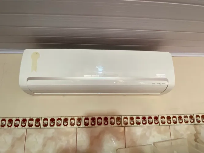 Ar condicionado Springer Midea inverter 24.000 btus (somente frio)
