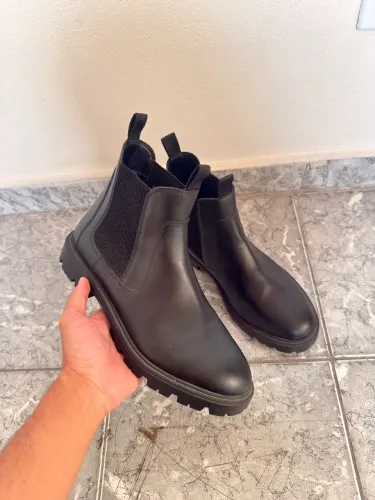 VENDO BOTA CHELSEA ZARA NMR 40 NOVA