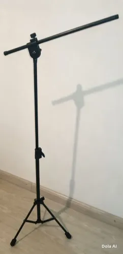 Pedestal de microfone girafa