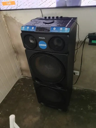 Torre de som Philips 2400w 