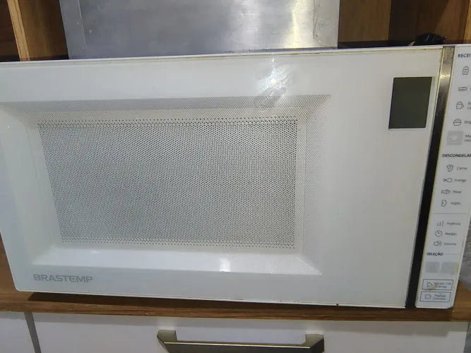 Microondas Brastemp 20L em perfeito estado 