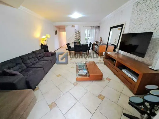 Sobrado residencial com 4 quartos e 3 vagas | Nova Petrópolis, SBC
